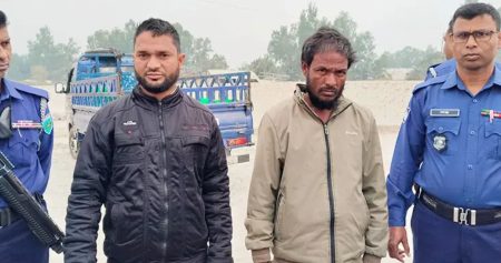 সিরাজগঞ্জে অবৈধভাবে জবাই করা আটটি ঘোড়ার ৪০০ কেজি মাংস জব্দ, দুইজনের কারাদণ্ড মাংস জব্দ