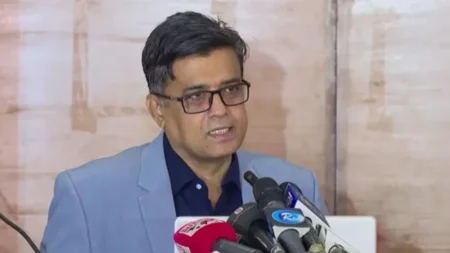 রিজার্ভ রেখে যাচ্ছে