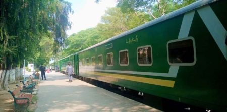 রোলিং স্টক সরবরাহে পাকিস্তানের সাশ্রয়ী বিকল্পে আগ্রহ দেখাচ্ছে বাংলাদেশ রোলিং স্টক
