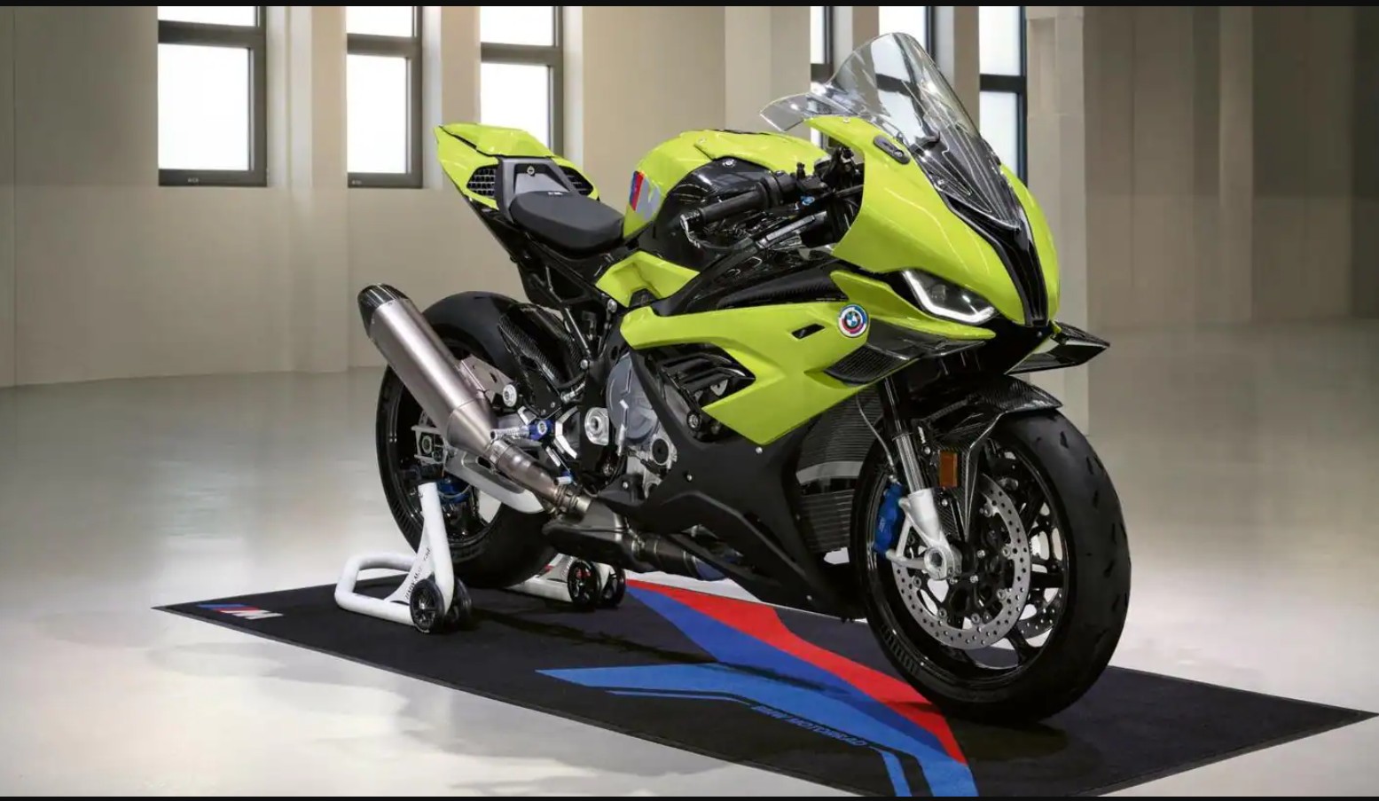 BMW M 1000 R