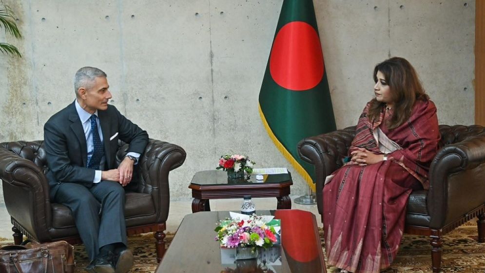 প্রতিমন্ত্রী শামা ওবায়েদের সঙ্গে পল কাপুরের বৈঠক প্রতিমন্ত্রী শামা ওবায়েদের সঙ্গে পল কাপুরের বৈঠক