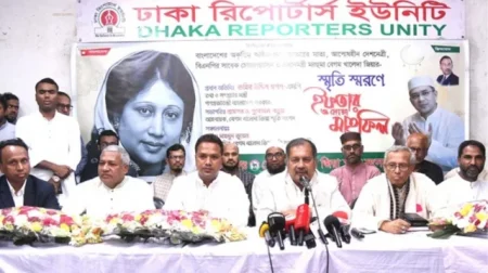 তারেক রহমান আজ জাতির নেতা হিসেবে প্রতিষ্ঠিত হয়েছেন: তথ্যমন্ত্রী