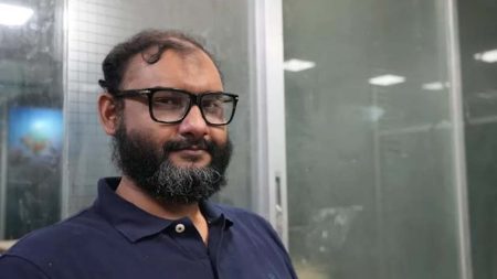 সংসদে অজুর পানি না পেয়ে ক্ষোভ ব্যারিস্টার আরমানের ব্যারিস্টার আরমান