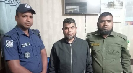 লালমনিরহাটে বালু-পাথর খেকো সিন্ডিকেটের সাথে জড়িত গ্রাম পুলিশের কারাদণ্ড Balu