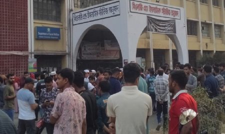 ইবির সমাজকল্যাণ বিভাগের প্রধানকে ছুরিকাঘাতে হত্যা, অভিযুক্ত আত্মহত্যার চেষ্টা EB