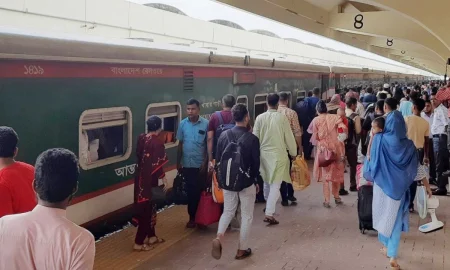 ভোগান্তি এড়াতে আগেই বাড়ি ফিরছেন অনেকে ঈদুল ফিতর