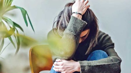 পুরুষের চেয়ে নারীর দ্বিগুণ আয়রন প্রয়োজন Girls