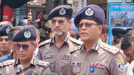 অযাচিত যানজট রুখতে কাজ করছে পুলিশ : আইজিপি আইজিপি