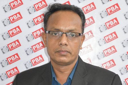 রাস্তা দখলের সংবাদ: ফেসবুকে সাংবাদিককে ঘিরে সংগঠিত প্রোপাগান্ডা