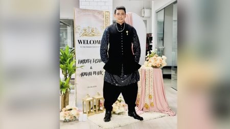 জায়েদ খান