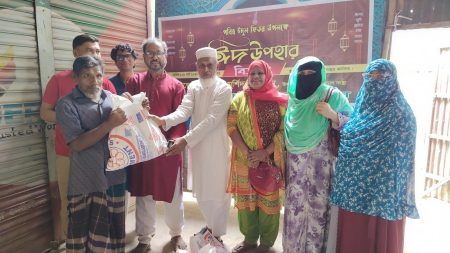 Kaliganj-Gazipur300 poor and needy people received Eid gifts from KKS-1
