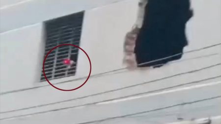 নওগাঁয় আ.লীগ কার্যালয়ে ৭ই মার্চের ভাষণ প্রচার, ভিডিও ভাইরাল Naugon