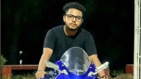 স্ত্রী ও শিশু সন্তানকে হত্যার পর আত্মহত্যা করলো যুবক Nougaon