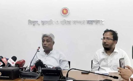 আপাতত জ্বালানি তেলের দাম বাড়ানোর সিদ্ধান্ত নেই : প্রতিমন্ত্রী অমিত প্রতিমন্ত্রী অমিত