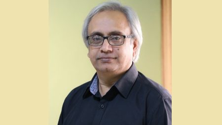 প্রধানমন্ত্রীর স্পিচ রাইটার হলেন মাহফুজুর রহমান প্রধানমন্ত্রীর স্পিচ রাইটার