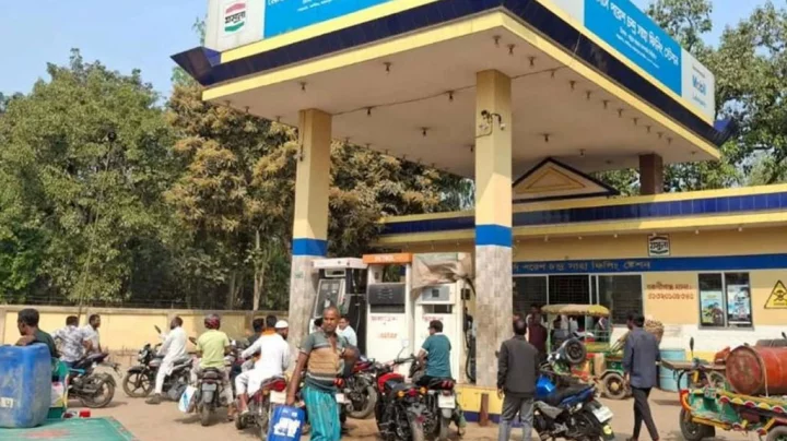 পেট্রল পাম্পের ট্যাগ