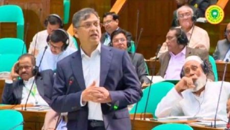 গণভোটের রায় বাস্তবায়নের আগে সংবিধান সংশোধন করতে হবে : স্বরাষ্ট্রমন্ত্রী স্বরাষ্ট্রমন্ত্রী