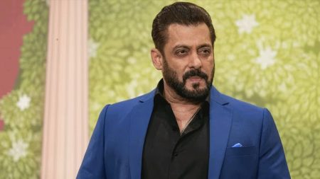ভাঙা পাঁজর আর কাঁধে যন্ত্রণা নিয়েও কাজ করেছেন সালমান, তবু কেন ব্যর্থতা! Salman