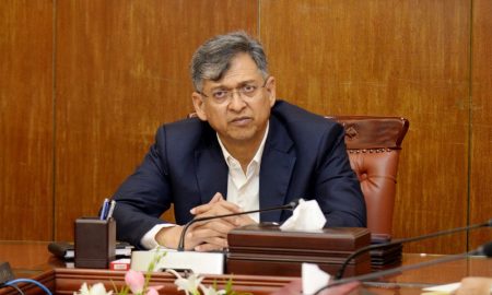 আগে সংসদে আসেন, তারপর গণভোটের বিষয়ে সিদ্ধান্ত : স্বরাষ্ট্রমন্ত্রী স্বরাষ্ট্রমন্ত্রী