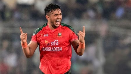 বর্ষসেরা বোলিংয়ের স্বীকৃতি