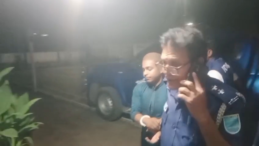 মহানবী (সাঃ) কে নিয়ে কটুক্তি, সাটুরিয়ায় যুবক গ্রেফতার