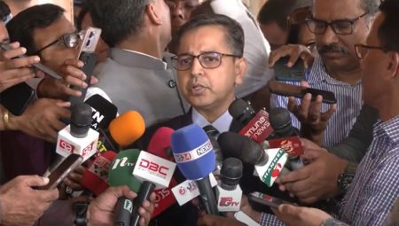 ভিসা নিয়ে যে বার্তা দিলেন ভারতীয় হাইকমিশনার ভারতীয় হাইকমিশনার