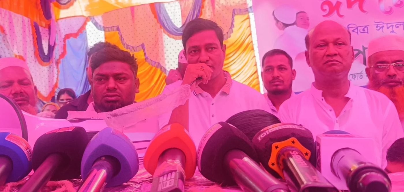 সিংগাইরে পবিত্র ঈদুল ফিতর উপলক্ষে ঈদ বস্ত্র বিতরণ