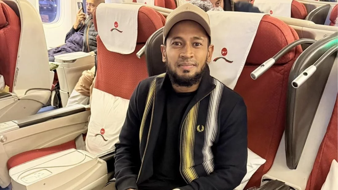 দেশে ফিরছেন
