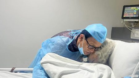 শিক্ষামন্ত্রী এহছানুল হক মিলনের মায়ের মৃত্যুর খবরটি ‘গুজব’ শিক্ষামন্ত্রী