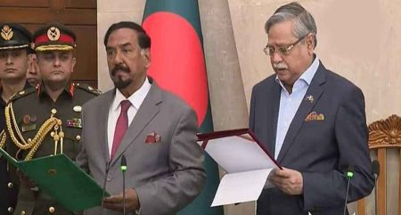 সংসদের স্পিকার হলেন হাফিজ উদ্দিন আহমদ হাফিজ উদ্দিন আহমদ