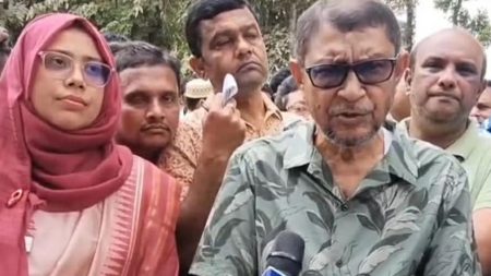সময়মতো অফিসে উপস্থিত না হওয়াও বড় দুর্নীতি: স্বাস্থ্যমন্ত্রী স্বাস্থ্যমন্ত্রী