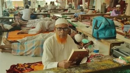যশোরে এক মসজিদে ইতিকাফে বসেছেন বিদেশিসহ ১৬০০ মুসল্লি jessore
