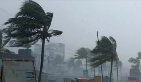 ২০ জেলায় রাতের মধ্যে ঝড়ের পূর্বাভাস ঝড়