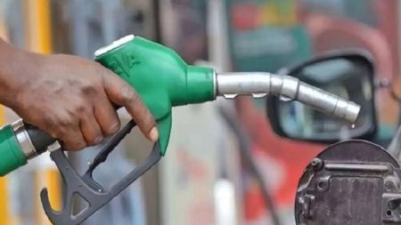 তেল বিক্রি