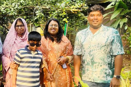 পদ্মায় বাসডুবি