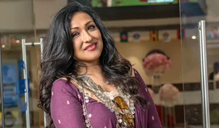 রাজনীতিতে পা রাখবেন ঋতুপর্ণা? ঋতুপর্ণা