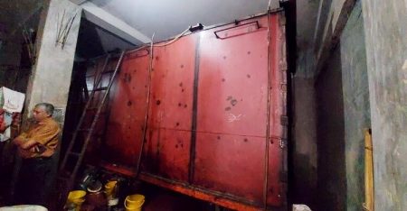 শেরপুরে বহুতল ভবনে ২৫ হাজার লিটার জ্বালানি তেল মজুত তেল মজুত