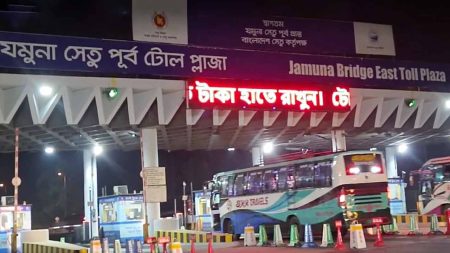 যমুনা সেতু দিয়ে যানবাহন পারাপারে রেকর্ড, টোল আদায় সাড়ে ৬ কোটি টাকা যমুনা সেতু
