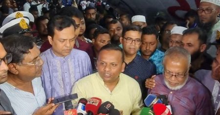 ‘এবারের ঈদে লঞ্চযাত্রায় সবচেয়ে কম দুর্ভোগ হয়েছে’: নৌ প্রতিমন্ত্রী কম দুর্ভোগ হয়েছে