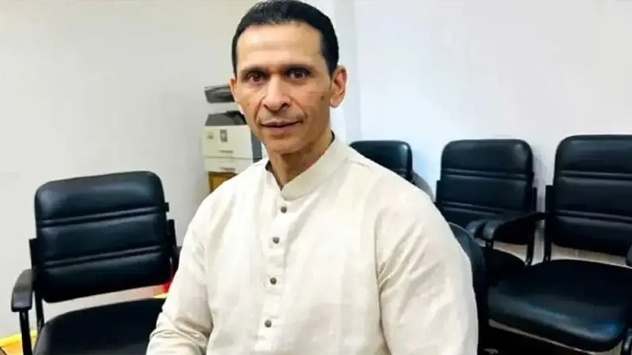 ইতিহাস কেউ মুছতে পারবে না