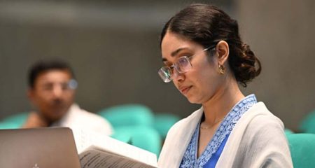 সংসদ অধিবেশন পর্যবেক্ষণে ভিভিআইপি লাউঞ্জে জাইমা রহমান জাইমা