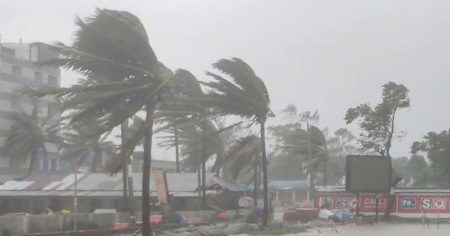 ১৫ জেলায় ৮০ কিমি বেগে ঝড়ের আশঙ্কা ঝড়ের আশঙ্কা