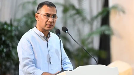 প্রতিশ্রুতিবদ্ধ