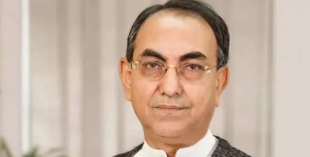 উন্নত চিকিৎসার জন্য এয়ার অ্যাম্বুলেন্সে আজ সিঙ্গাপুর নেওয়া হচ্ছে মির্জা আব্বাসকে মির্জা আব্বাস