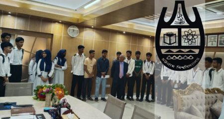 স্বজনপ্রীতি ও দলীয় প্রভাবের অভিযোগে চবি ল্যাব কলেজে অস্থিরতা, ৩ দফা দাবিতে শিক্ষার্থীরা শিক্ষার্থী