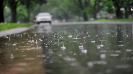সারা দেশে বজ্রসহ শিলাবৃষ্টির সম্ভাবনা আজ শিলাবৃষ্টির সম্ভাবনা