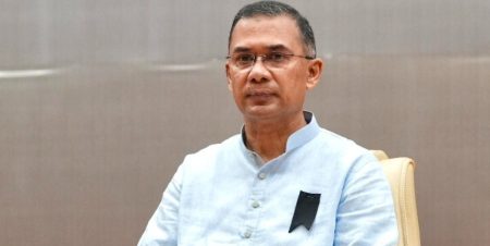 বগুড়ায় সড়ক দুর্ঘটনায় বেঁচে যাওয়া শিশুর চিকিৎসার দায়িত্ব নিলেন প্রধানমন্ত্রী সড়ক