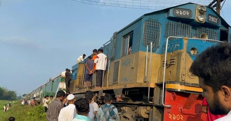 সিলেটগামী ট্রেনে আগুন অগ্নিকাণ্ডের ঘটনা
