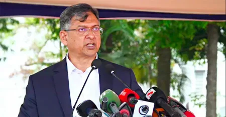 গণভোট অধ্যাদেশের কার্যকারিতা শেষ, সংসদে উত্থাপনের প্রয়োজন নেই: স্বরাষ্ট্রমন্ত্রী স্বরাষ্ট্রমন্ত্রী