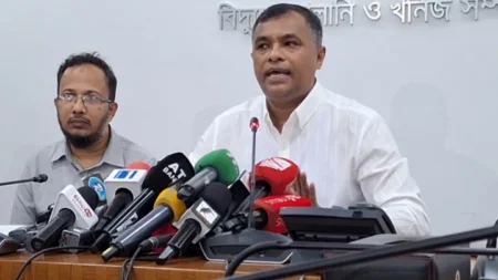 আগামী দুই মাসেও জ্বালানি সঙ্কট হবে না, ফুয়েল কার্ডে নতুন পরিকল্পনা ফুয়েল কার্ড
